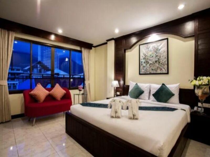 Hotel @ White Patong Esterno foto