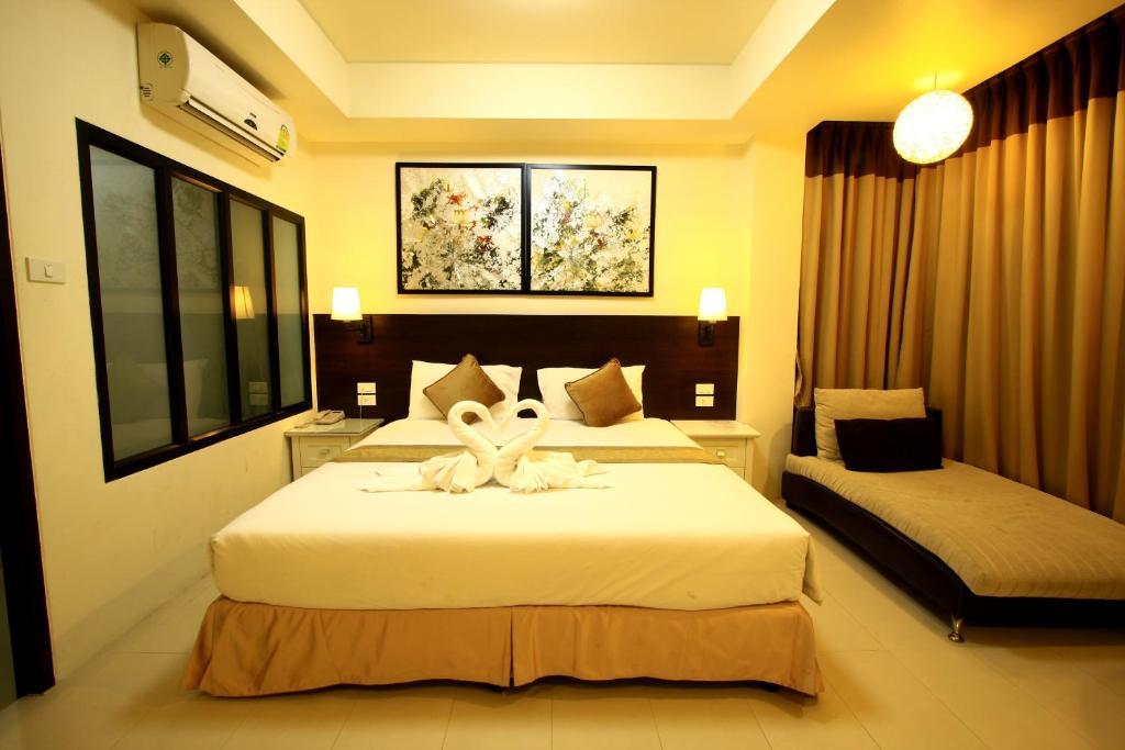 Hotel @ White Patong Esterno foto