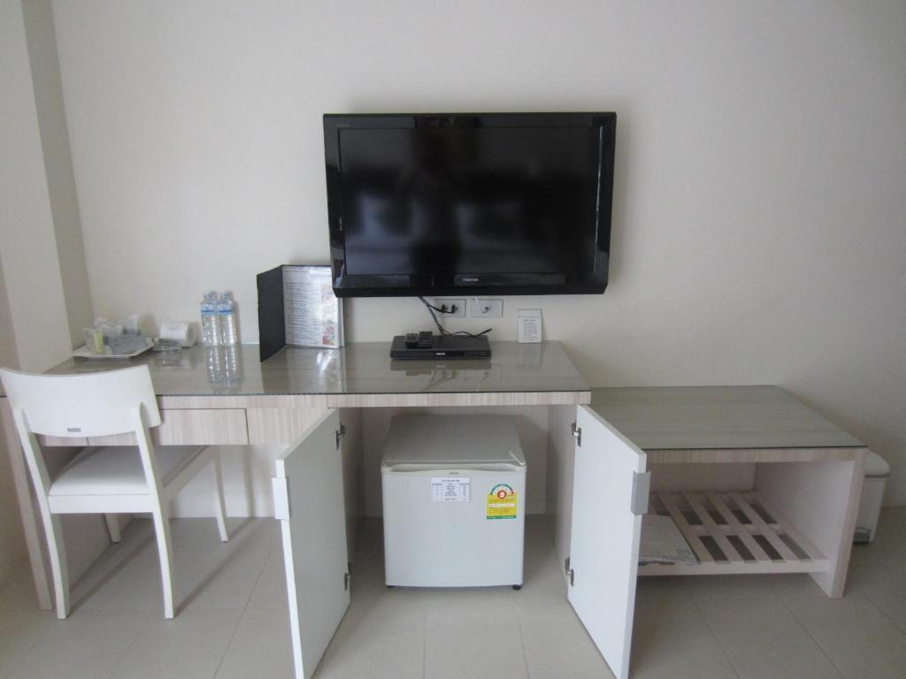 Hotel @ White Patong Esterno foto