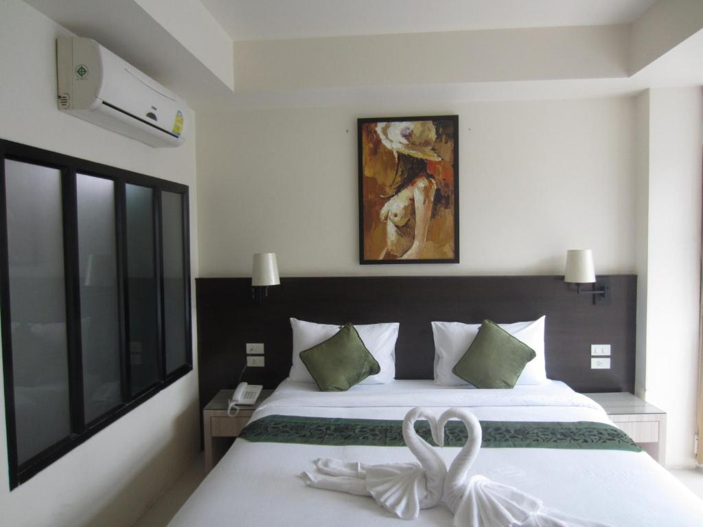 Hotel @ White Patong Esterno foto