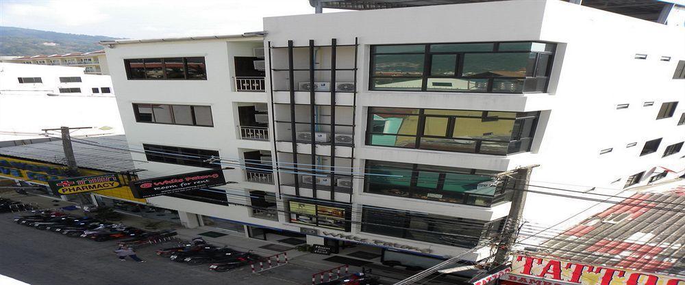 Hotel @ White Patong Esterno foto