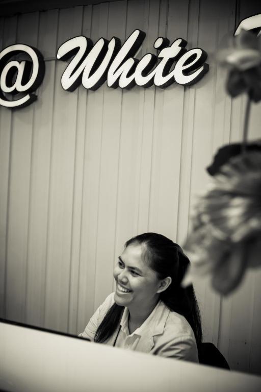Hotel @ White Patong Esterno foto